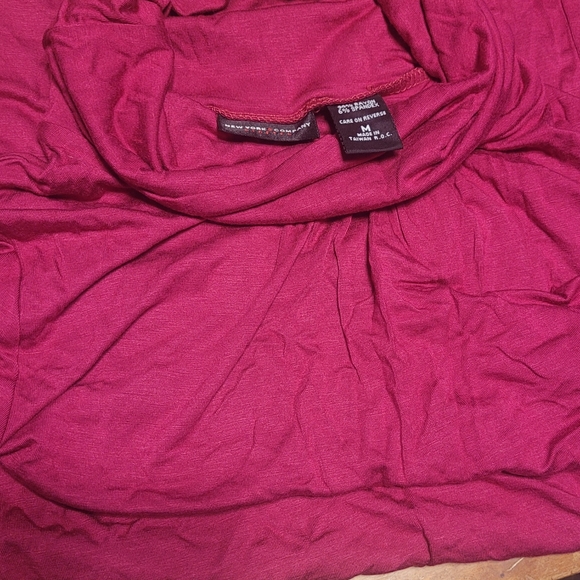 Magenta Short Sleeve Top - Picture 2 of 4